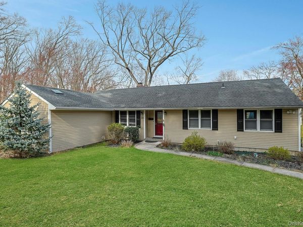 42 Briarwood Drive, New City, NY 10956