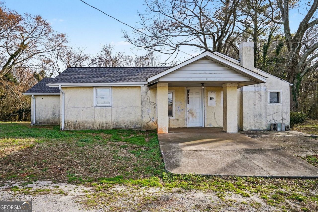 1341 NW Gun Club Road Nw, Atlanta, GA 30318 Main Photo