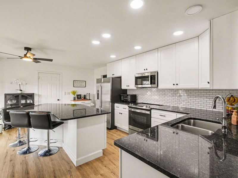 650 Elyse Way, Florence, KY 41042 Photo 9