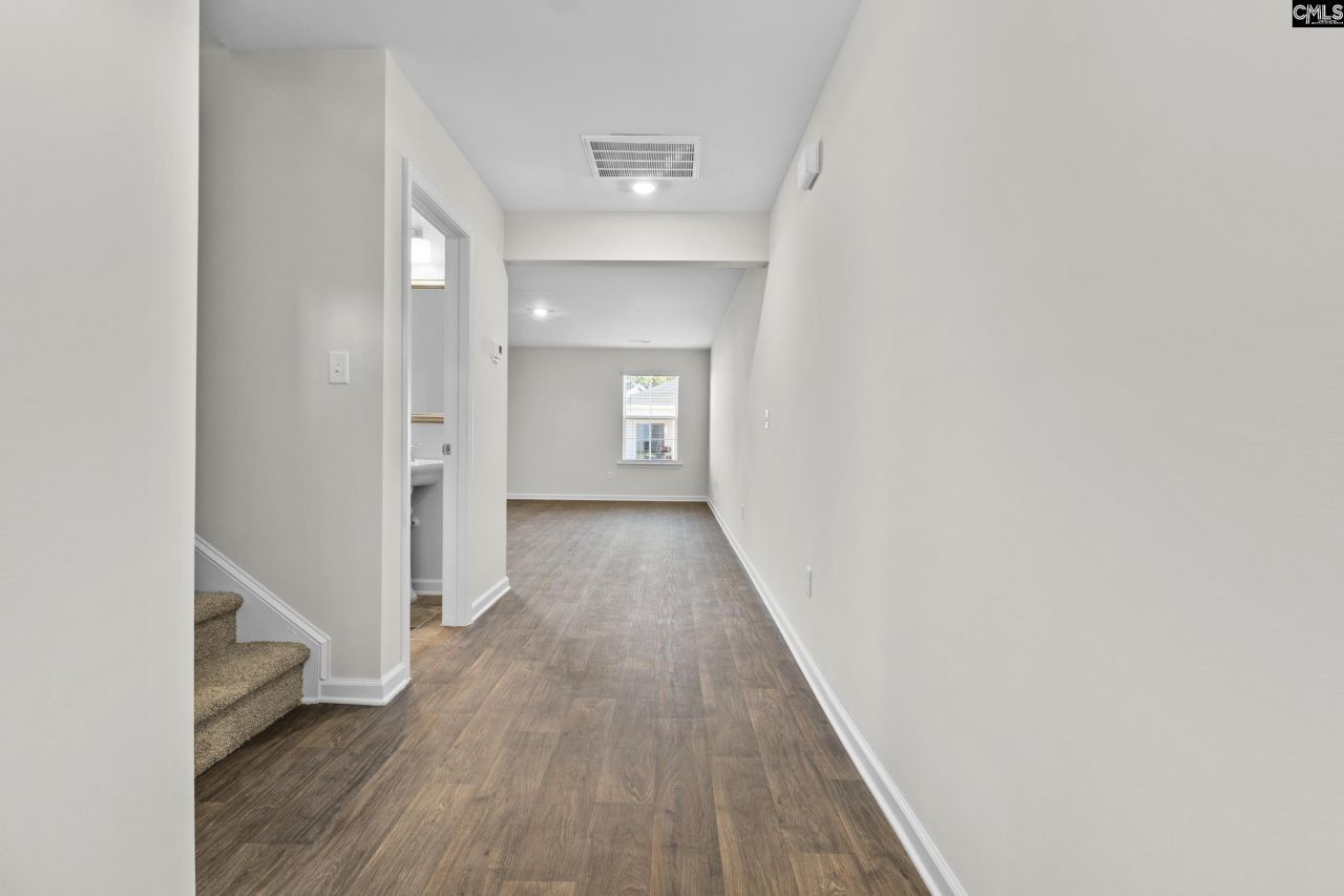 516 Corkscrew Lane Photo 7