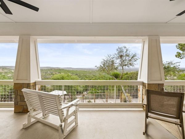 114 Crest View DR, Wimberley, TX 78676