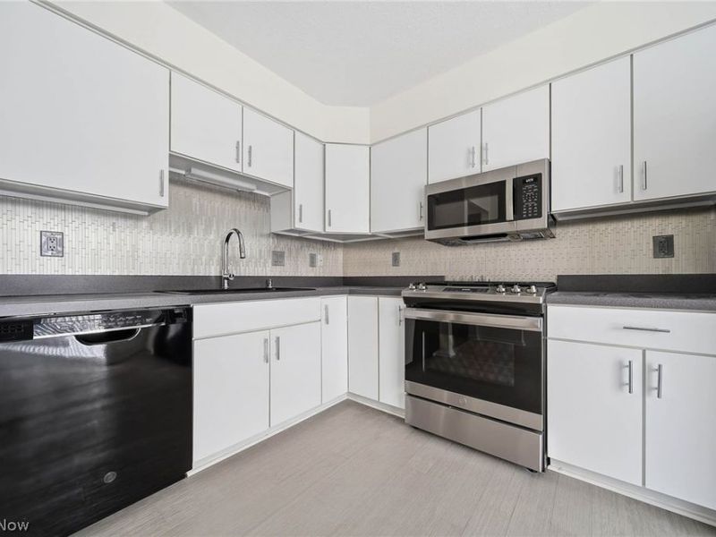 815 Heath Lane, Streetsboro, OH 44241 Photo 8