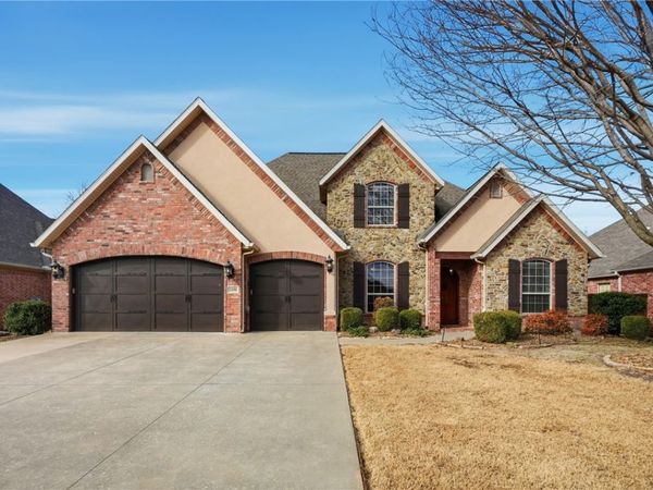 5200 SW Ridge Mont Road, Bentonville, AR 72713