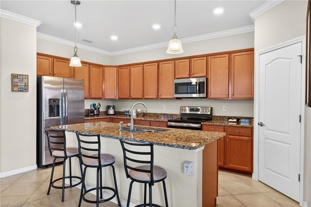 2548 Caslotti Way, Cape Coral, FL 33909 Photo