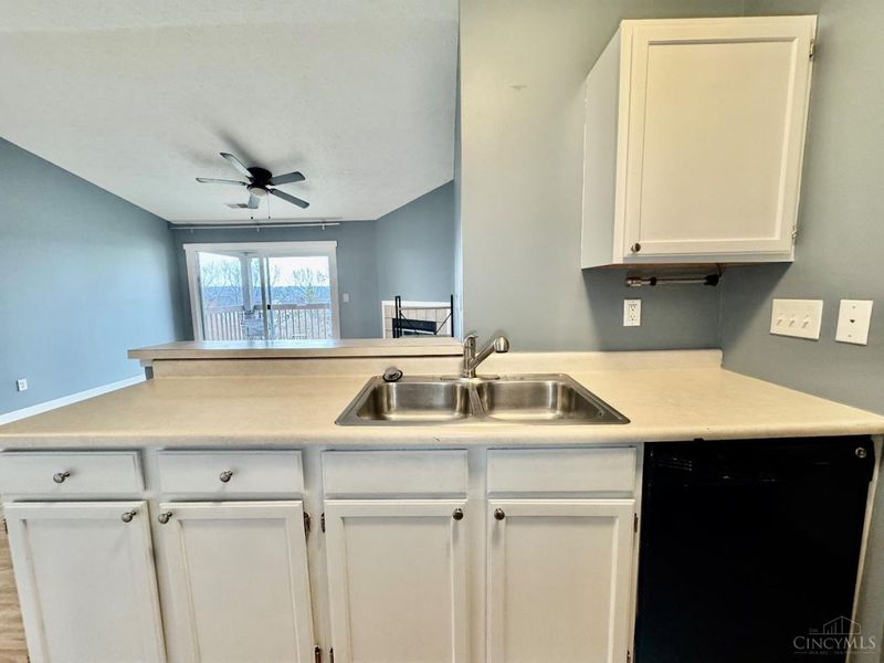 8854 Eagleview Drive, Unit 6, West Chester, OH 45069 Photo 12