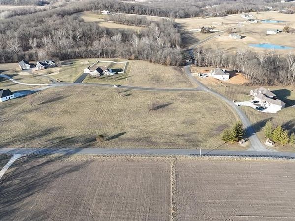 11 Champion Circle , Troy, MO 63379