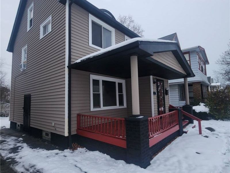 8230 Garfield Boulevard, Cleveland, OH 44125 Photo 1