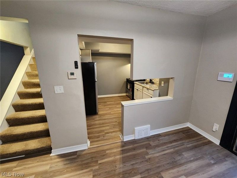 8230 Garfield Boulevard, Cleveland, OH 44125 Photo 10