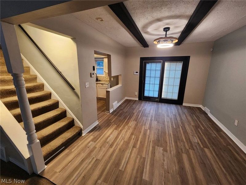 8230 Garfield Boulevard, Cleveland, OH 44125 Photo 5