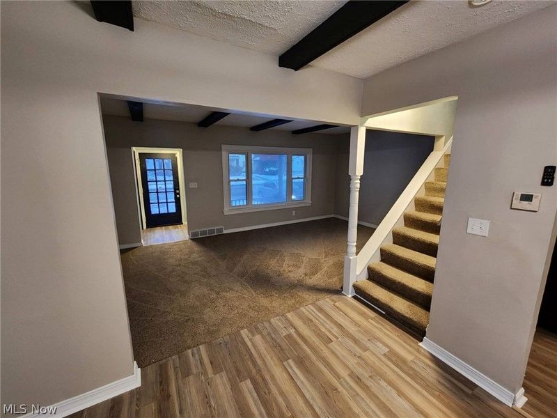 8230 Garfield Boulevard, Cleveland, OH 44125 Photo 9