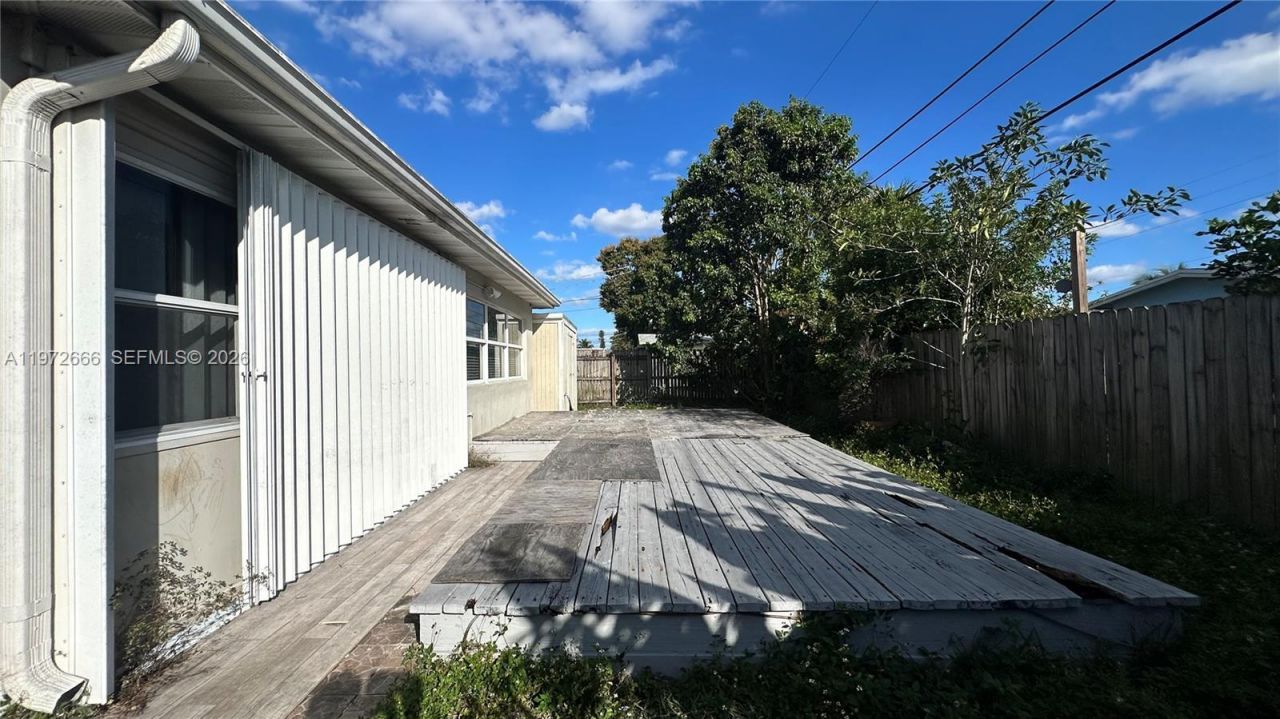 8450 NW 26th St, Sunrise, FL 33322 Photo