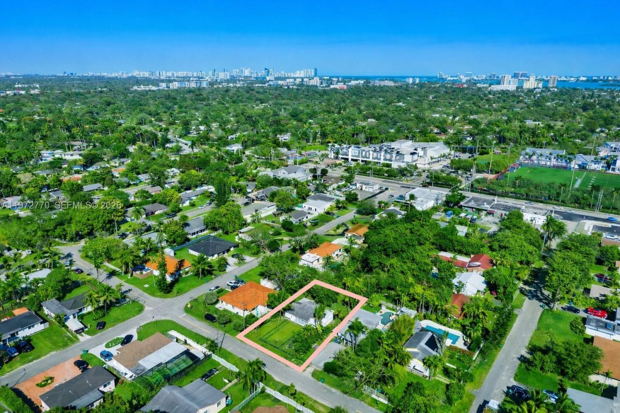 10821 NE 5th Ave , Miami, FL 33161 Photo