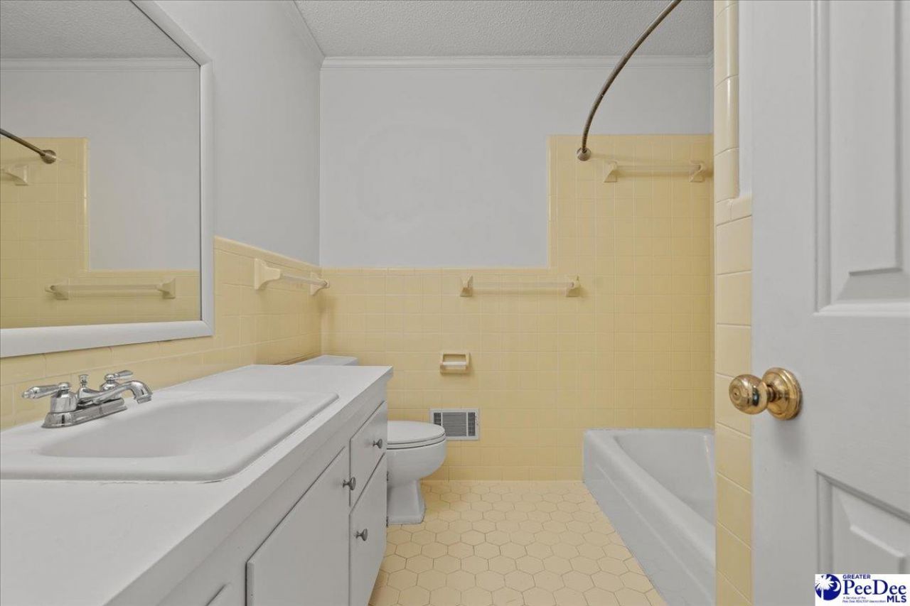 509 Spruce St Photo 19