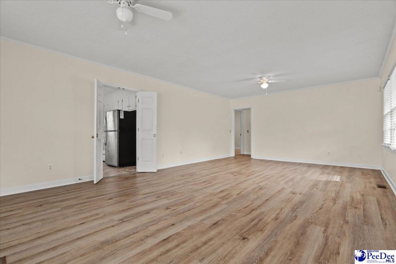 509 Spruce St Photo 6