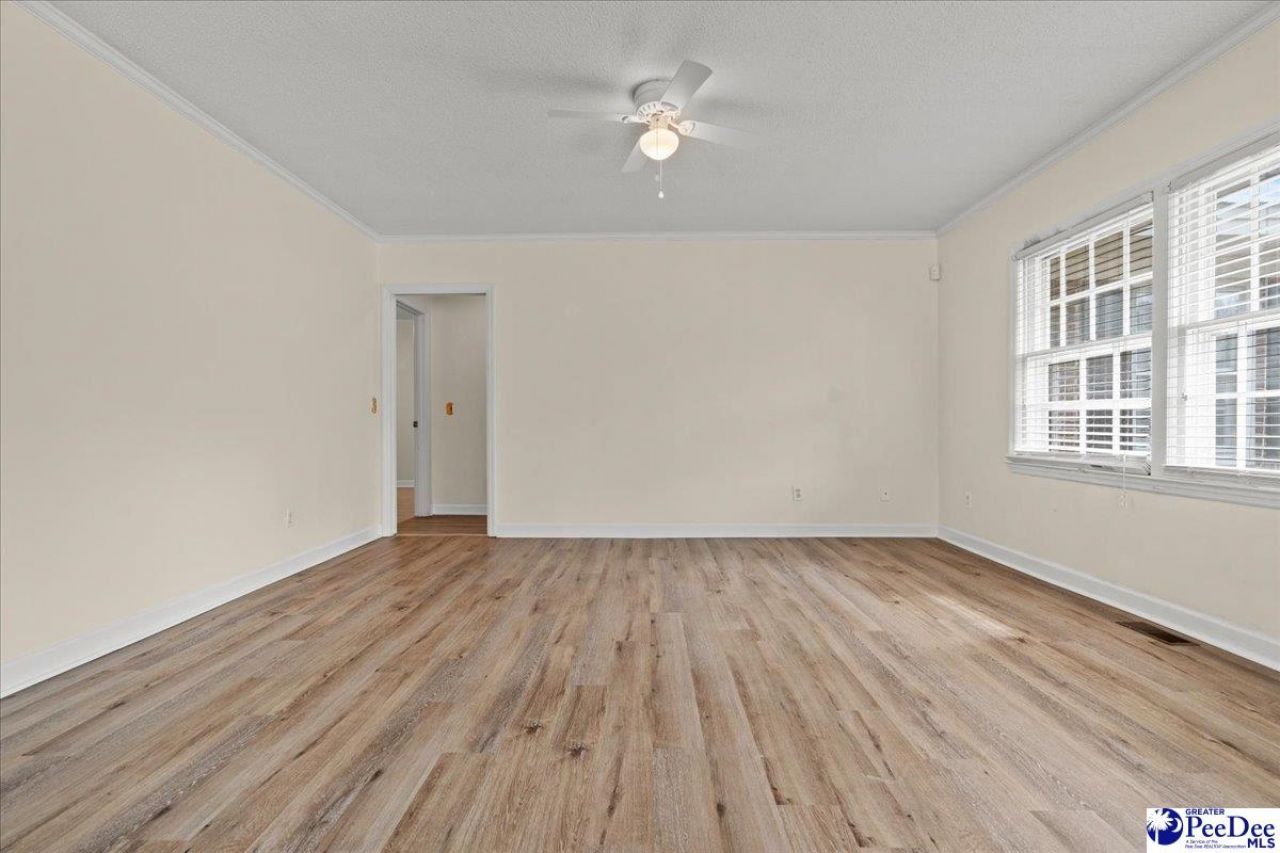 509 Spruce St Photo 8