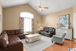 1614 Westview Dr photo 4