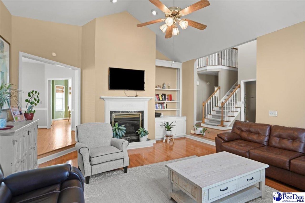 1614 Westview Dr Photo 4