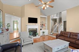 1614 Westview Dr photo 4