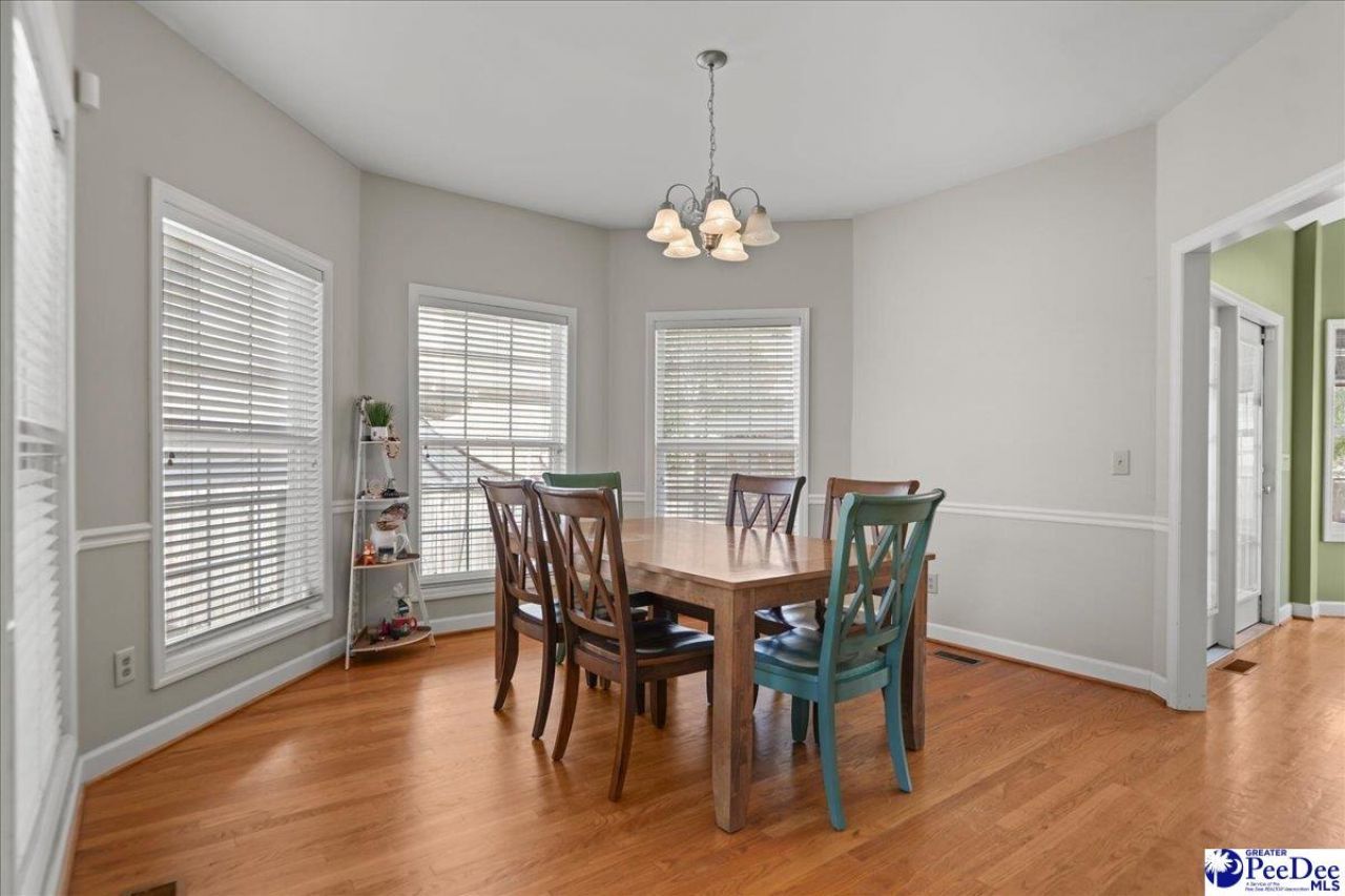 1614 Westview Dr Photo 6