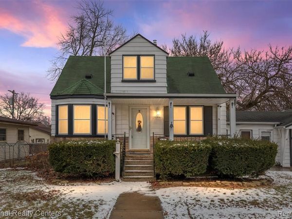 25541 Hanover Street, Dearborn Heights, MI 48125