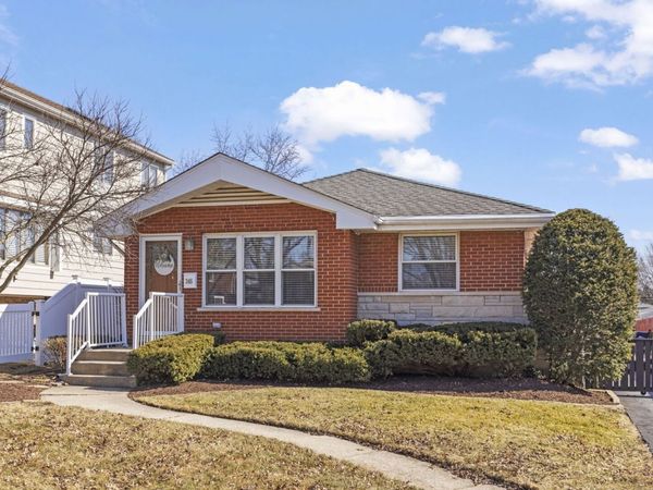 245 N Lombard Avenue , Lombard, IL 60148