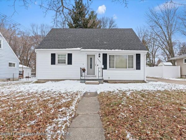 1421 Lamont Street, Lansing, MI 48915
