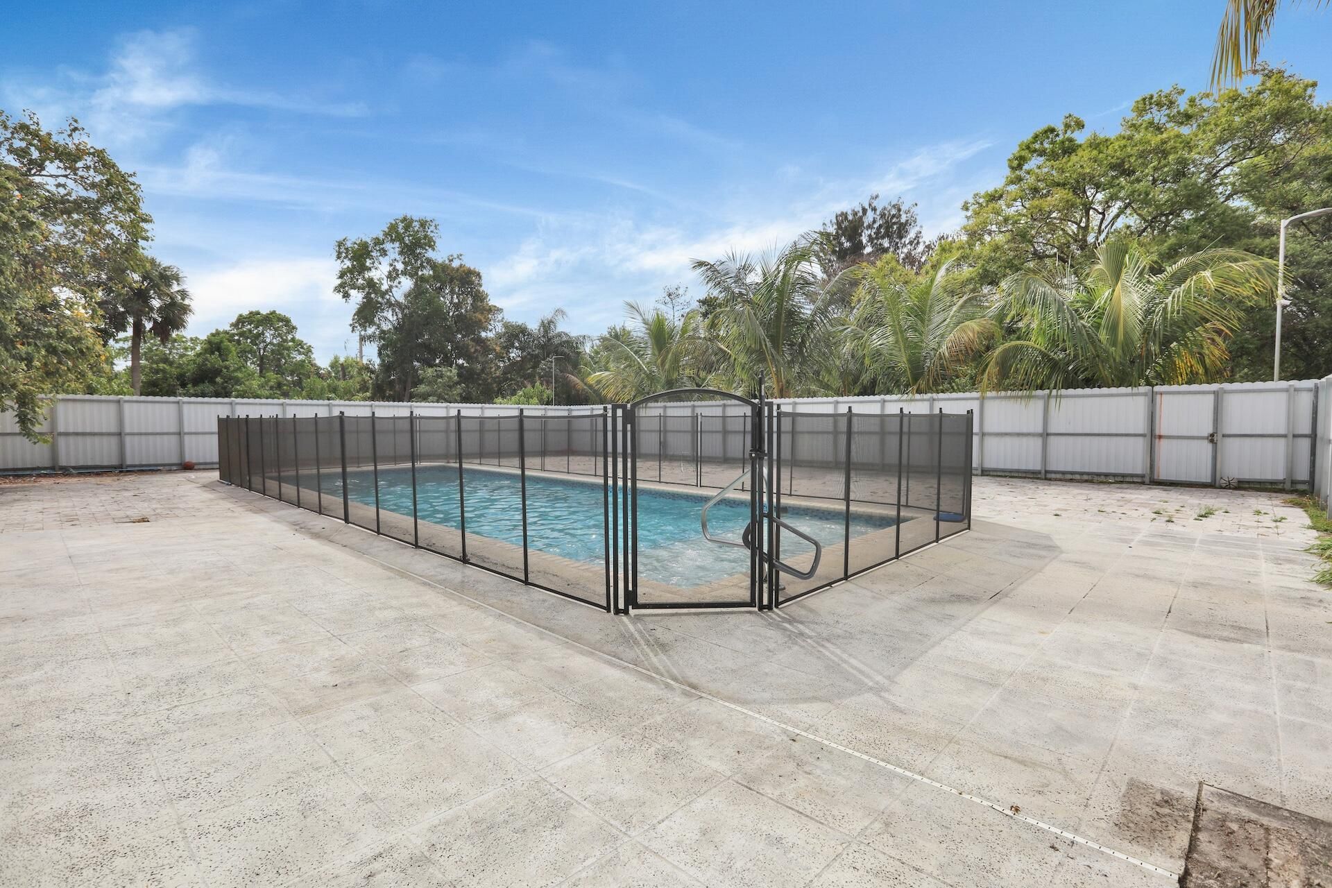 140 Possum Pass, West Palm Beach, FL 33413 Photo