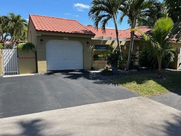 1227 Seagrape Circle, Weston, FL 33326