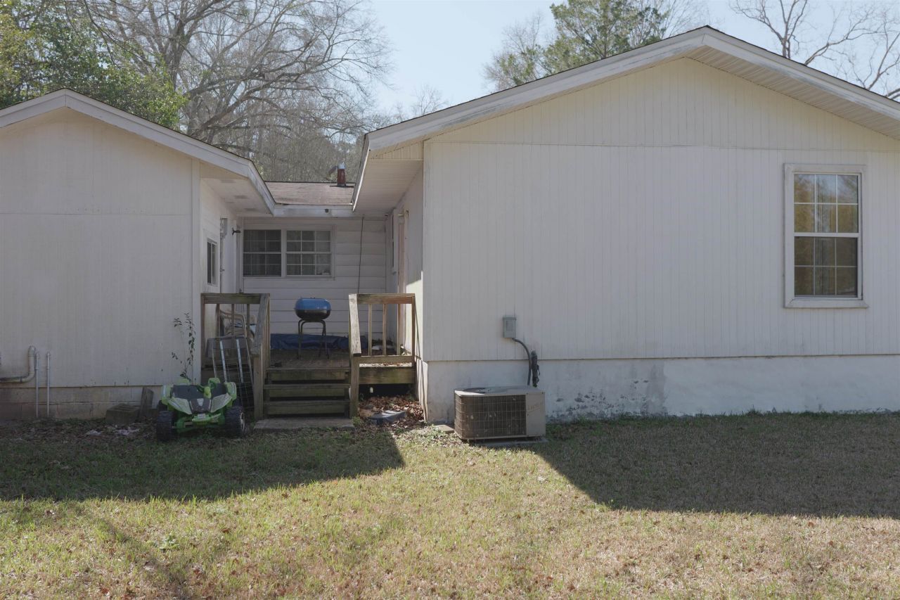 208 Wallace Dr , Quincy, FL 32351 Photo