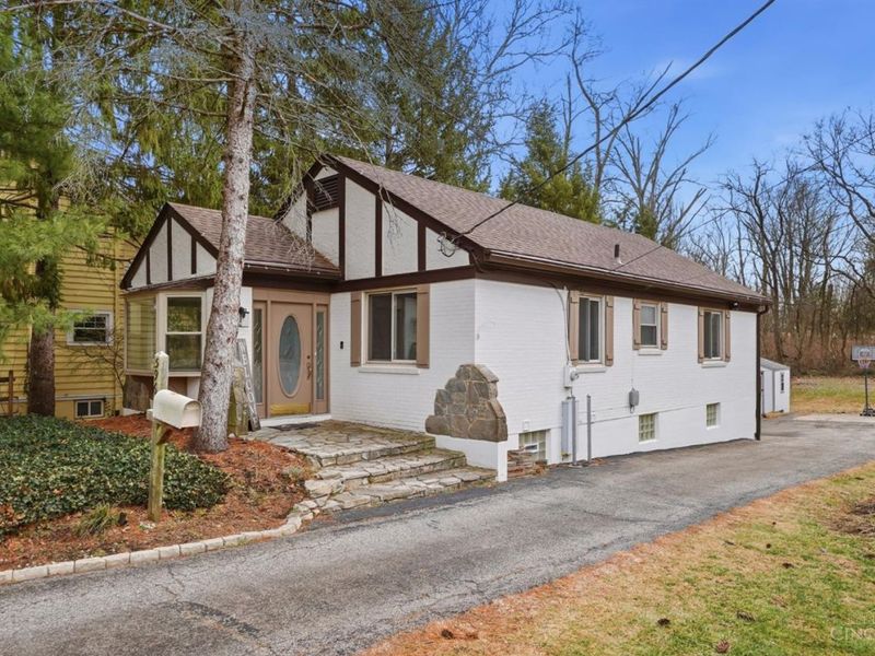 5965 Wayside Avenue, Cincinnati, OH 45230 Photo 1