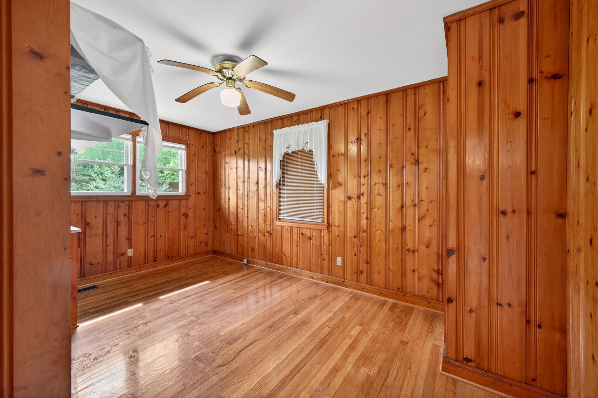 18 Chestnut Avenue Photo 12