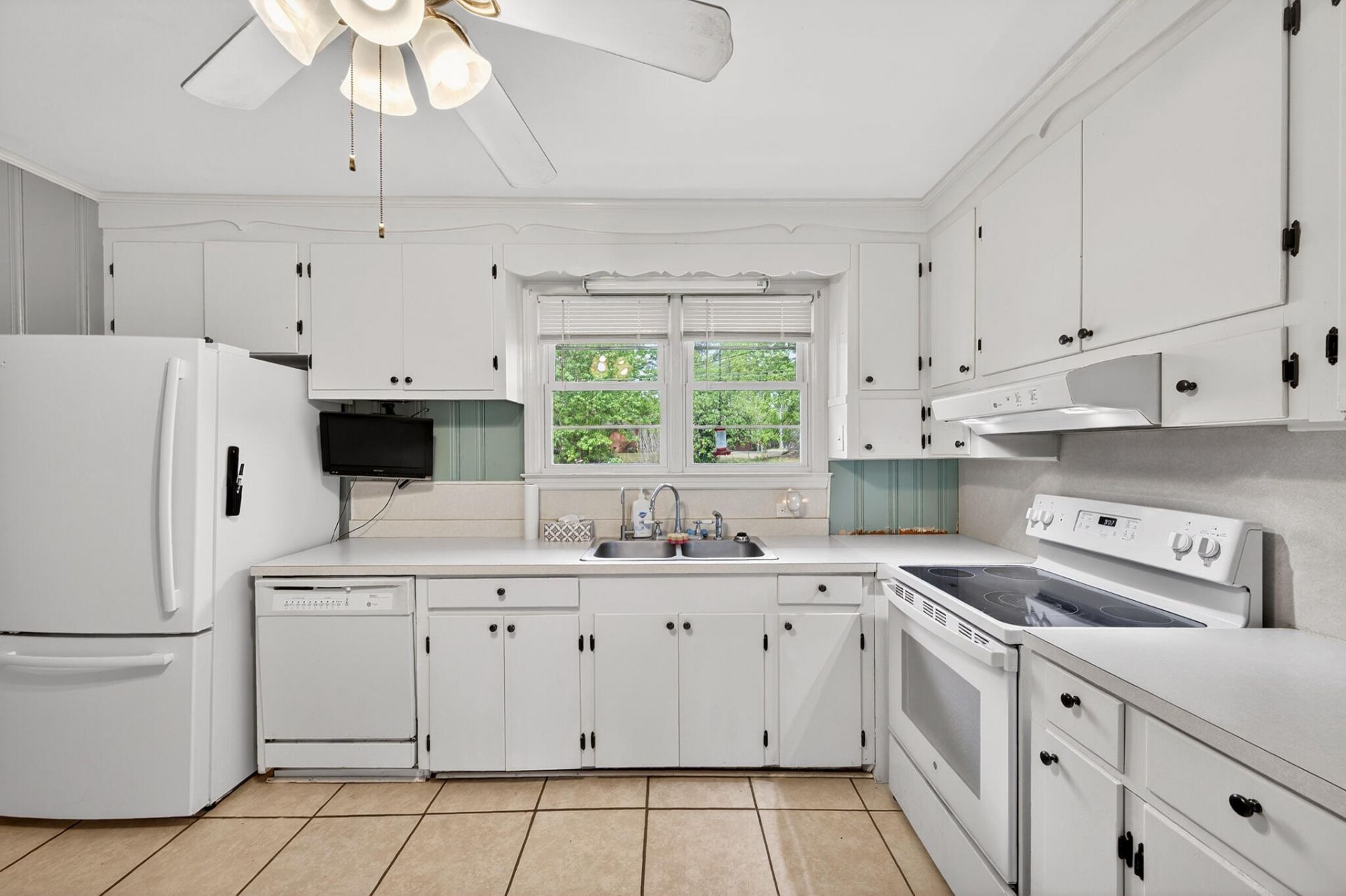 18 Chestnut Avenue Photo 16