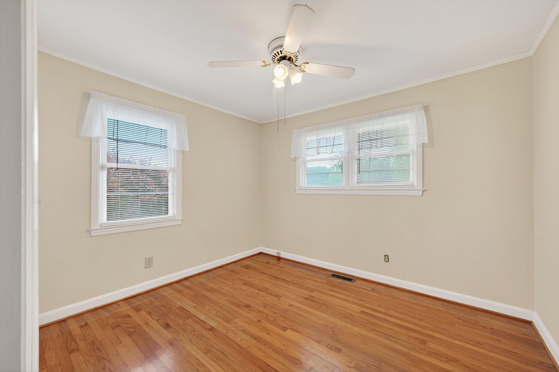 18 Chestnut Avenue Photo 21