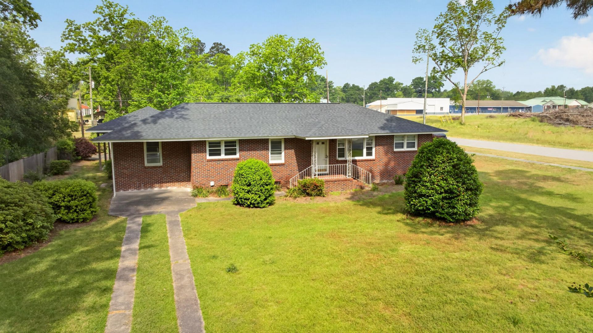 18 Chestnut Avenue Photo 5
