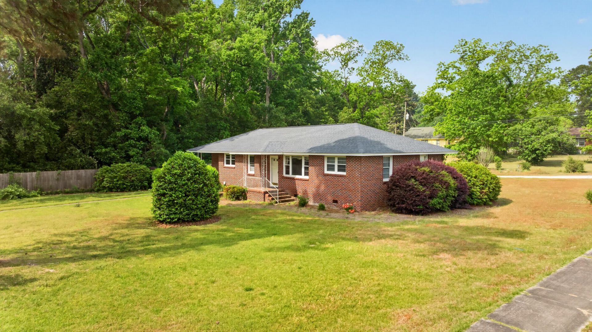 18 Chestnut Avenue Photo 6