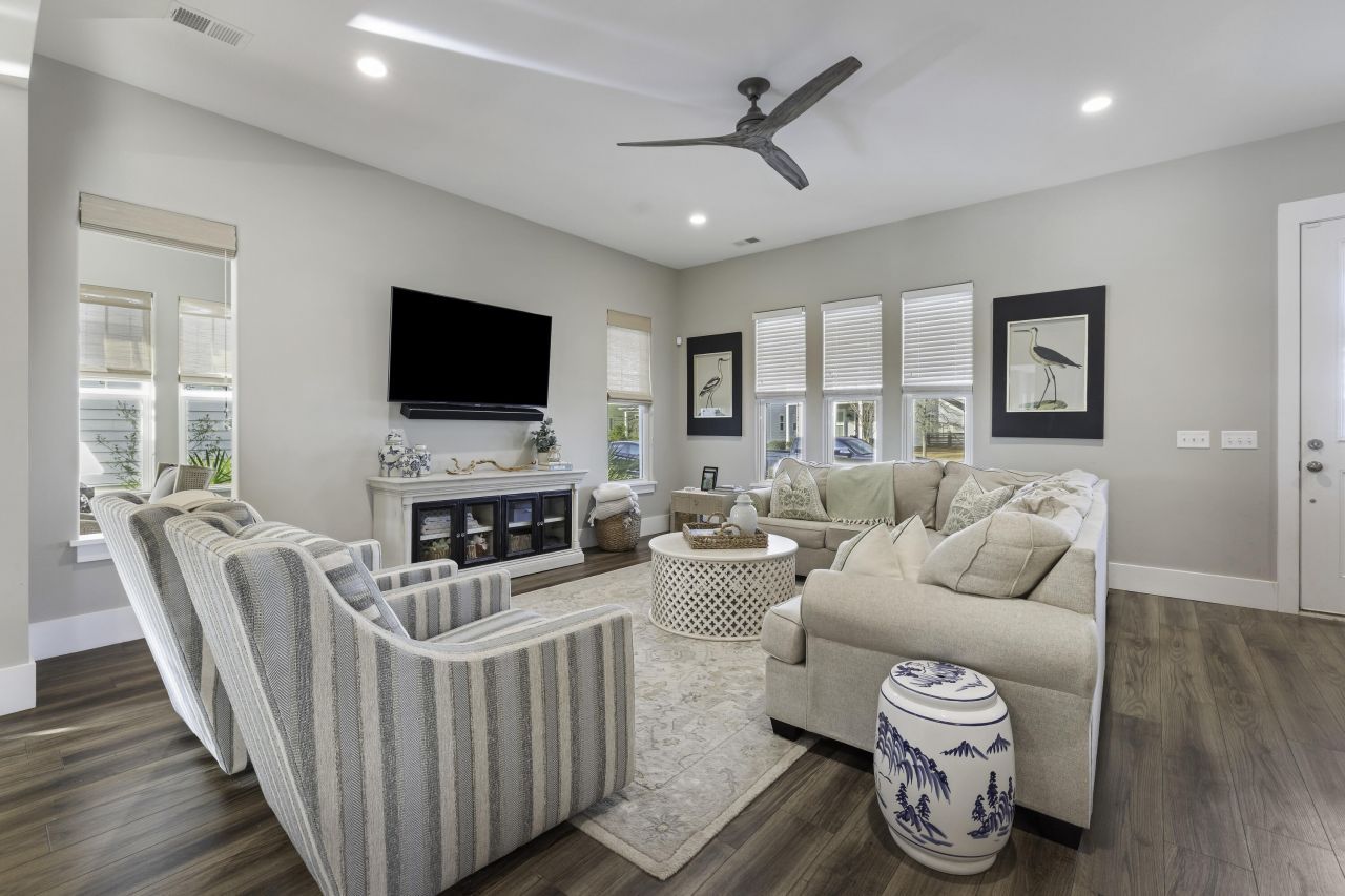 105 Bright Leaf Loop Photo 13