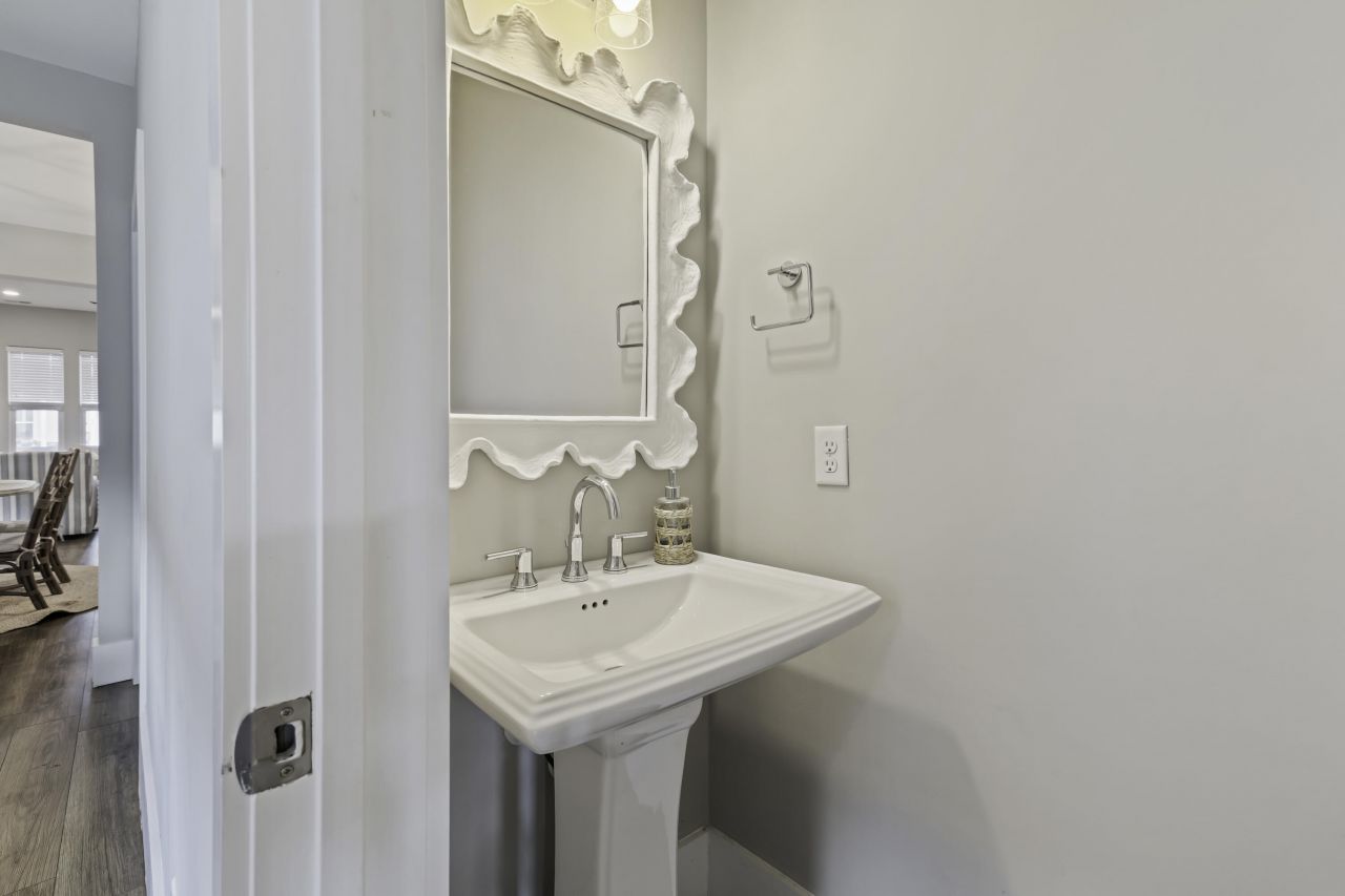 105 Bright Leaf Loop Photo 14