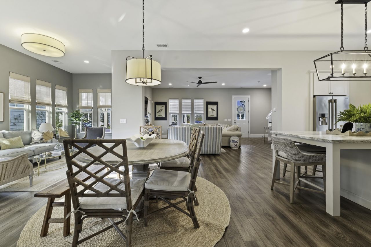 105 Bright Leaf Loop Photo 15