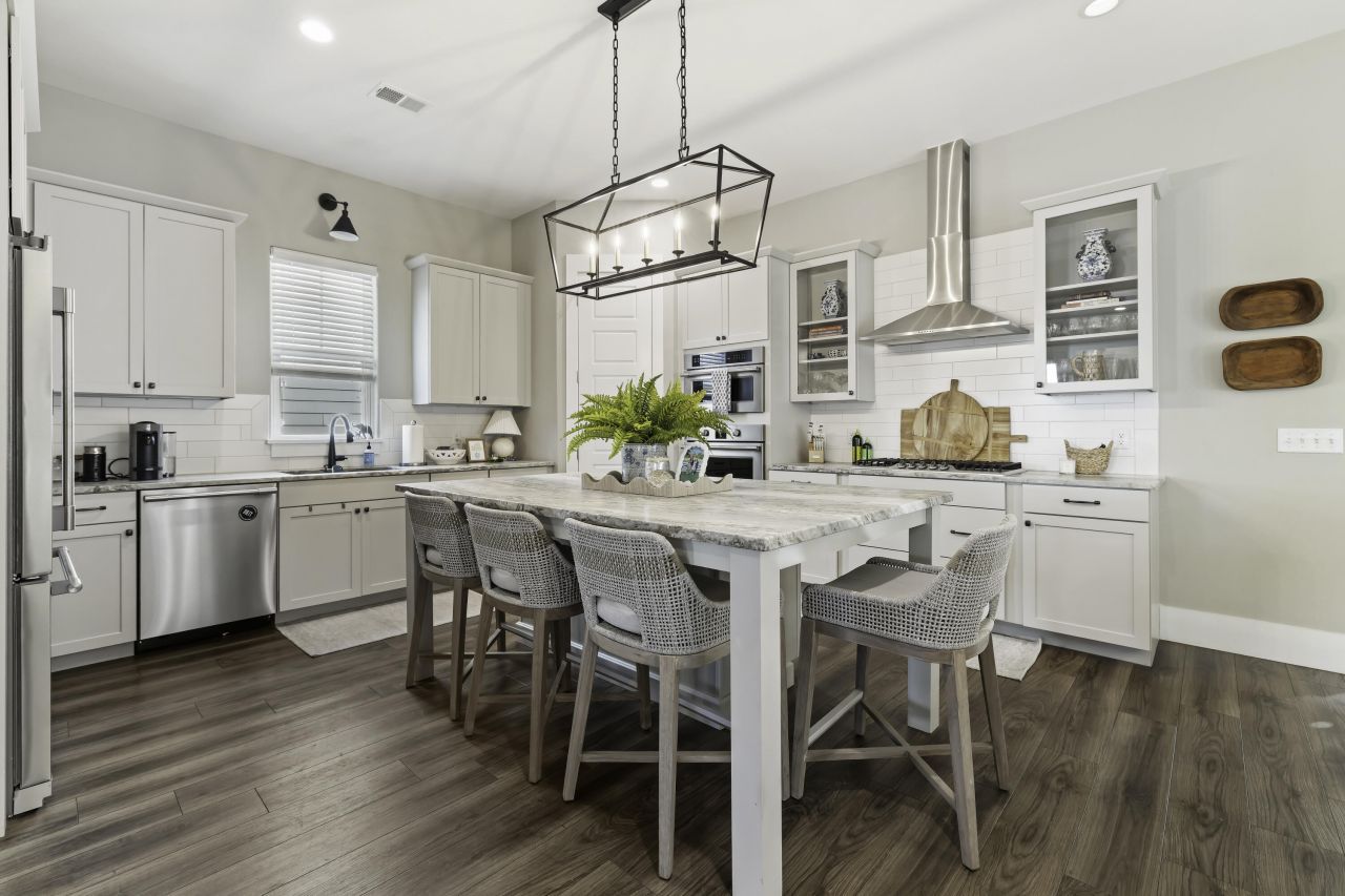 105 Bright Leaf Loop Photo 19