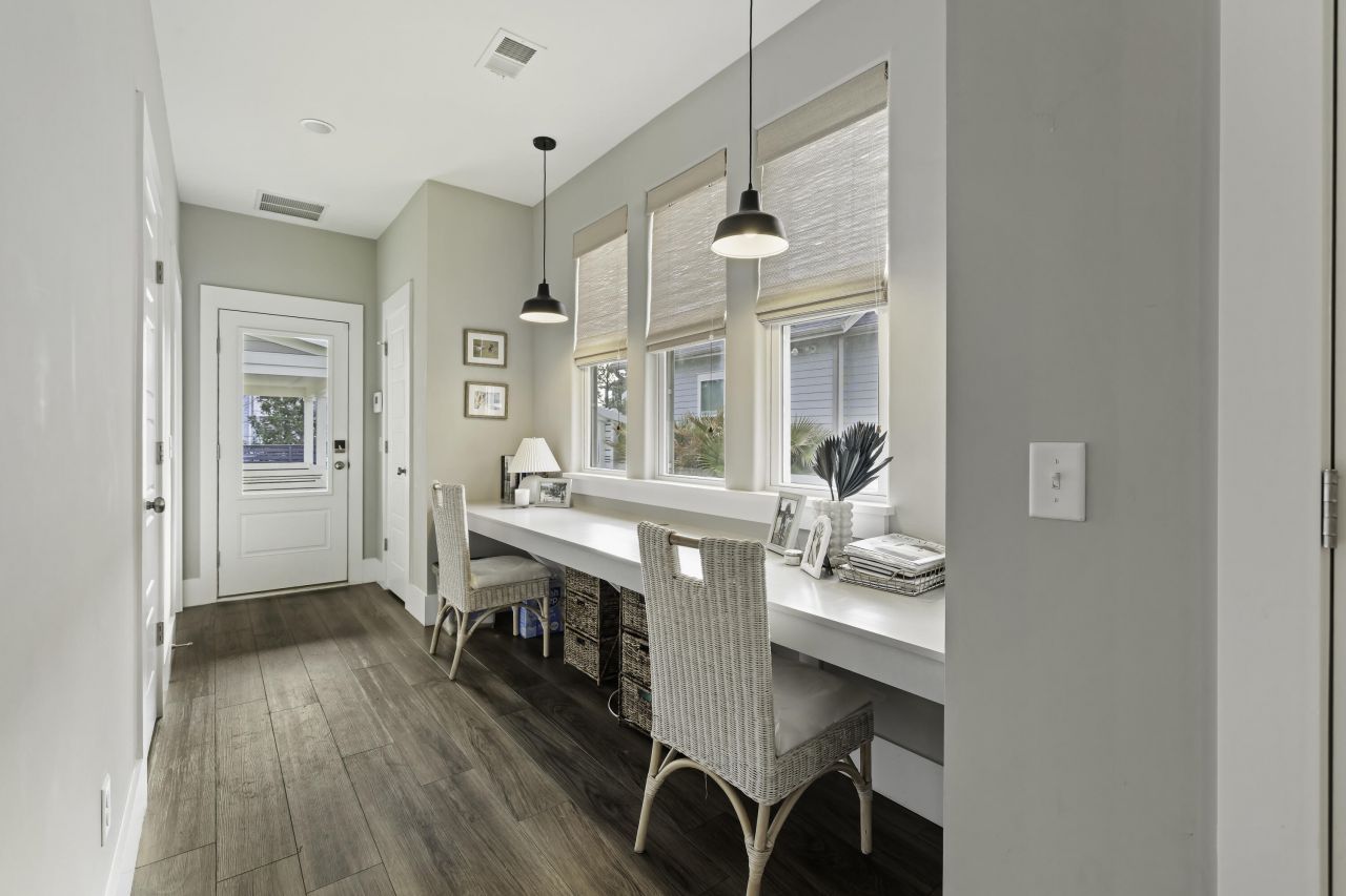 105 Bright Leaf Loop Photo 24