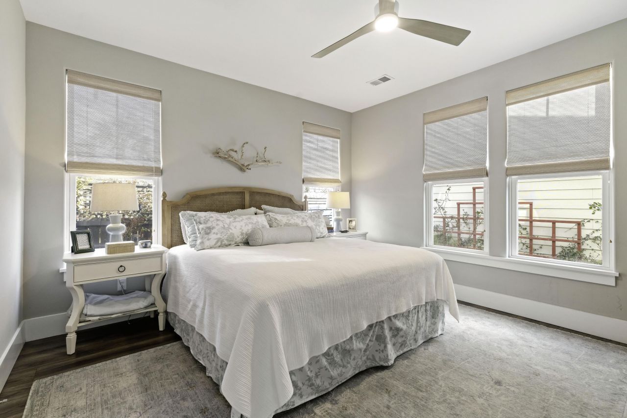 105 Bright Leaf Loop Photo 26