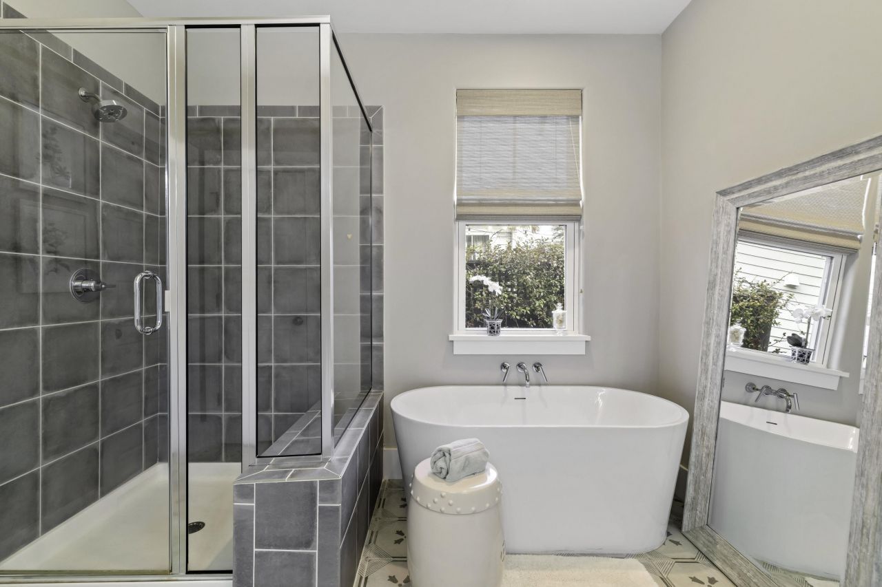 105 Bright Leaf Loop Photo 29