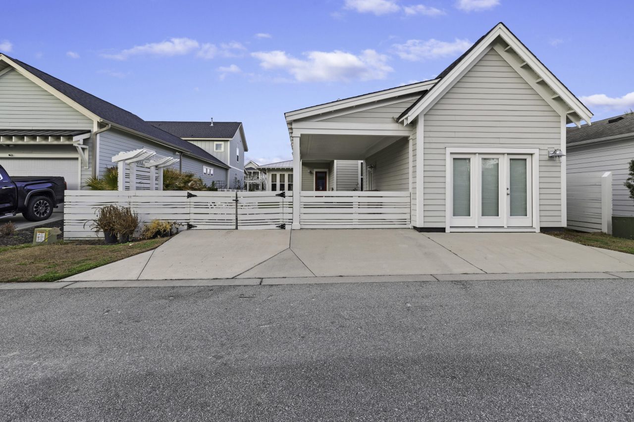 105 Bright Leaf Loop Photo 43