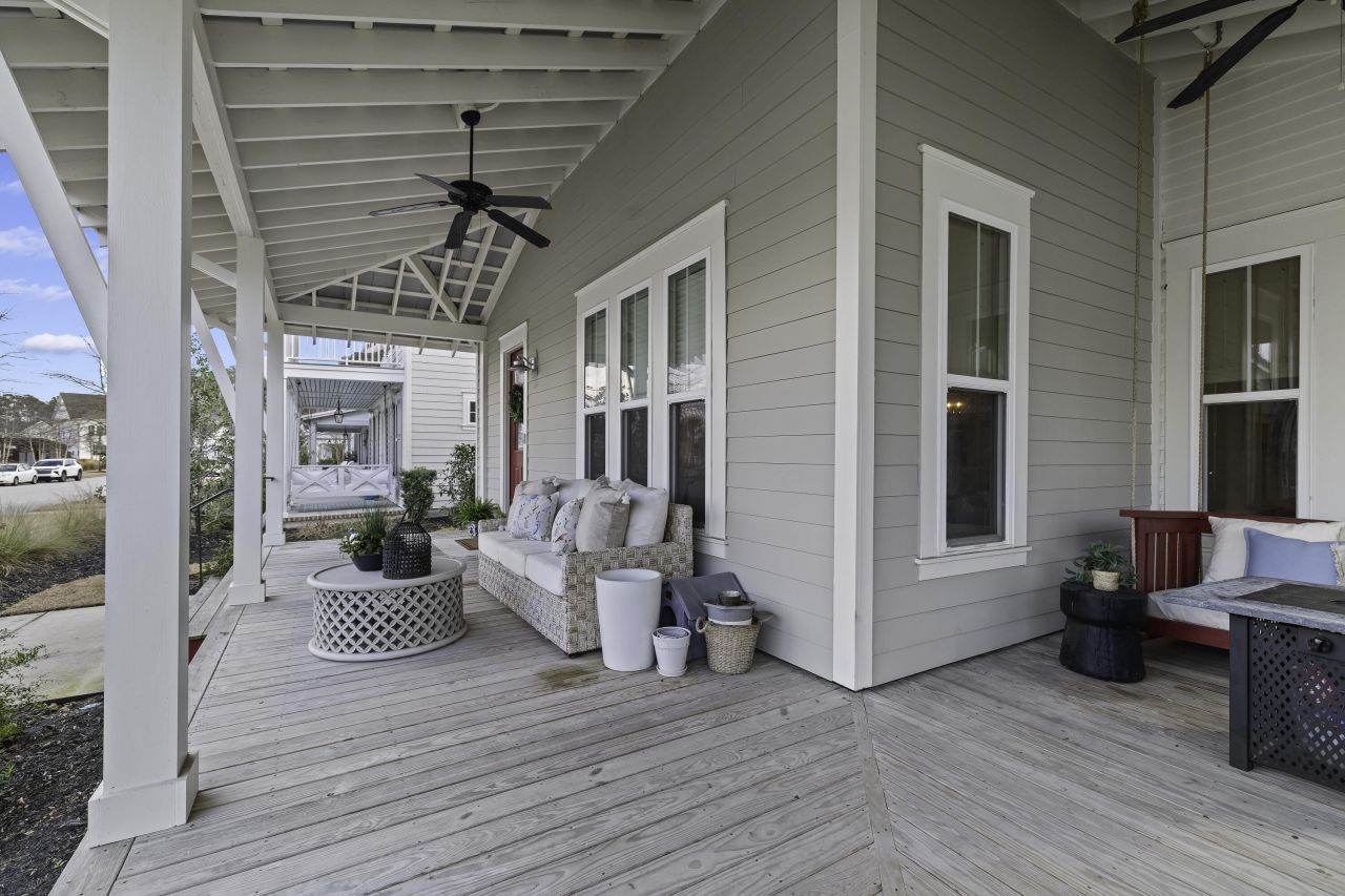 105 Bright Leaf Loop Photo 5