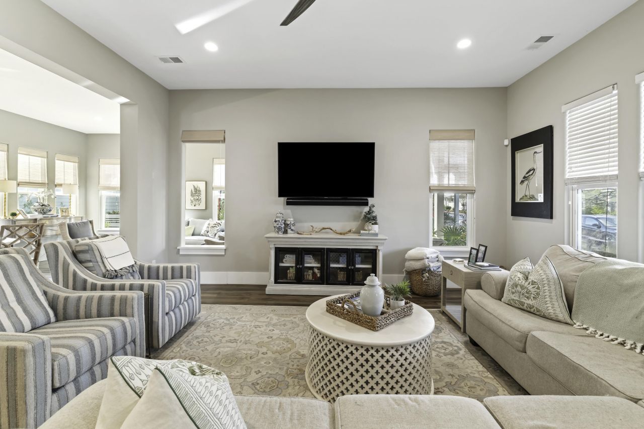 105 Bright Leaf Loop Photo 9