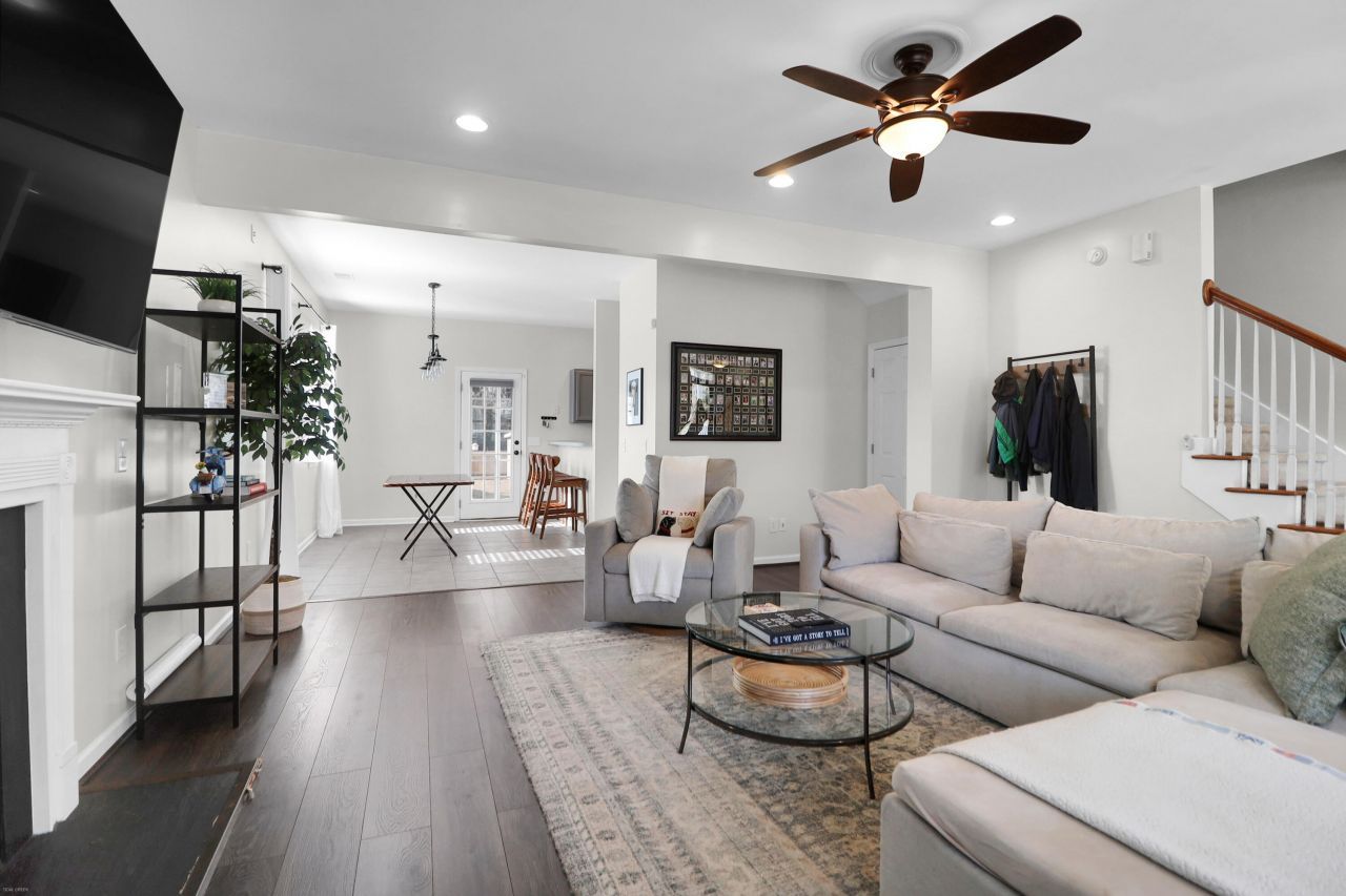 1475 Swamp Fox Lane Photo 5