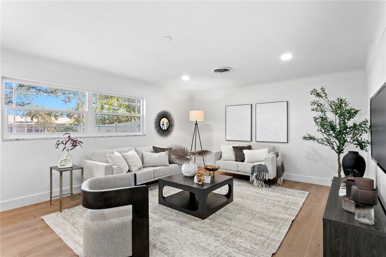 1182 41st Avenue Ne, Saint Petersburg, FL 33703 Photo