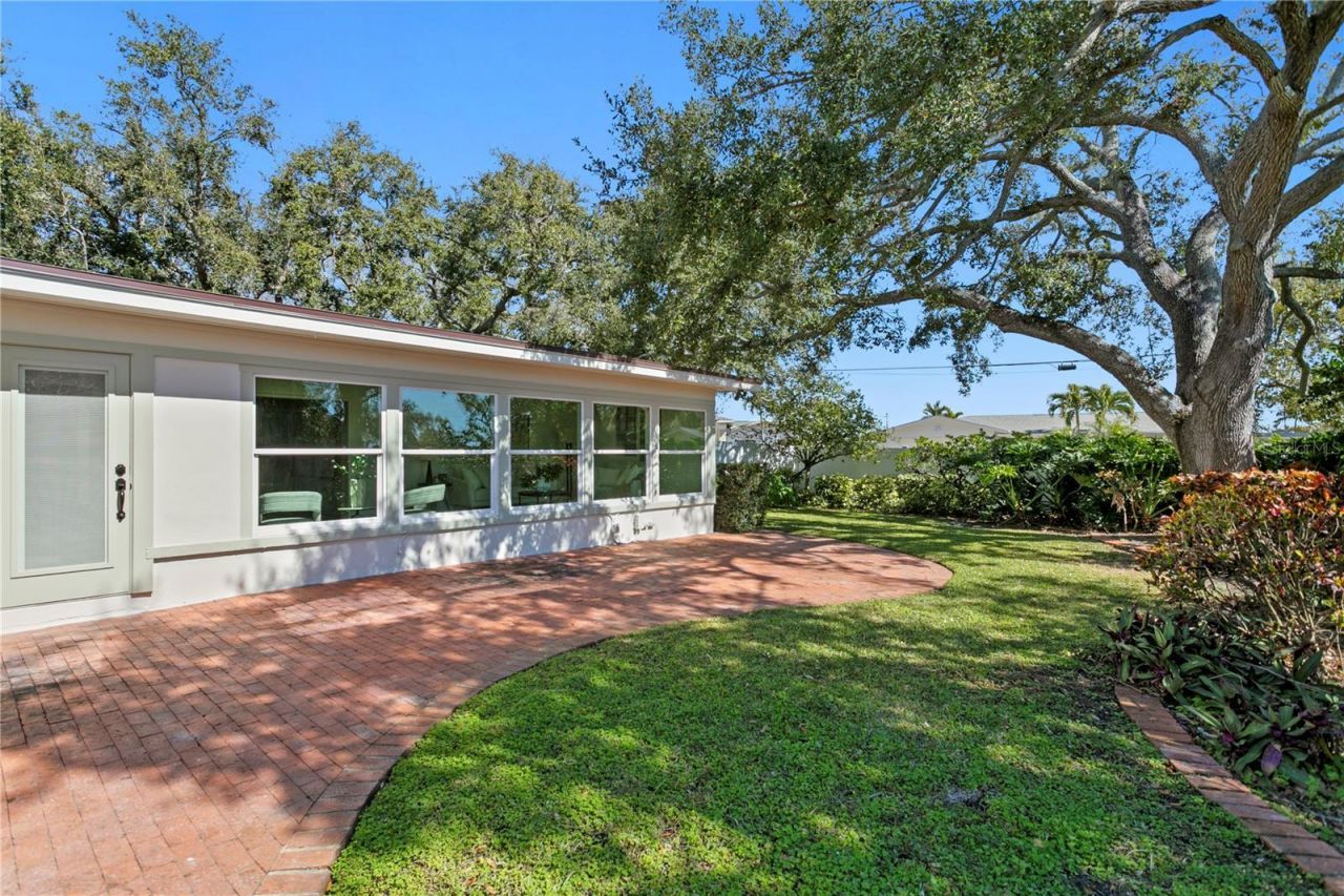 1182 41st Avenue Ne, Saint Petersburg, FL 33703 Photo