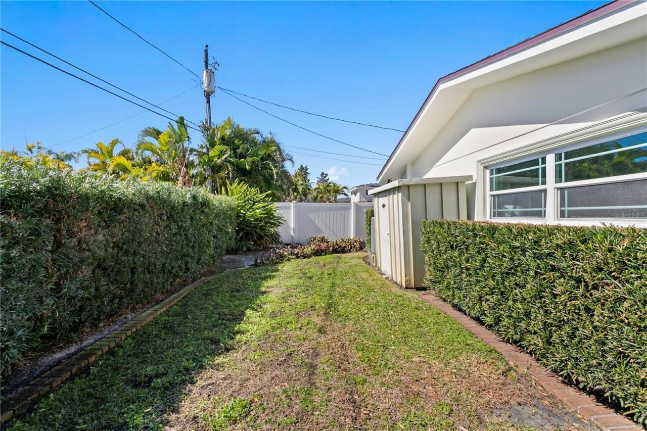 1182 41st Avenue Ne, Saint Petersburg, FL 33703 Photo