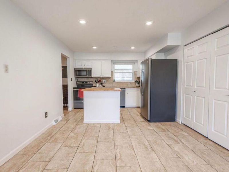 595 Deerwood Avenue E, Columbus, OH 43230 Photo 14